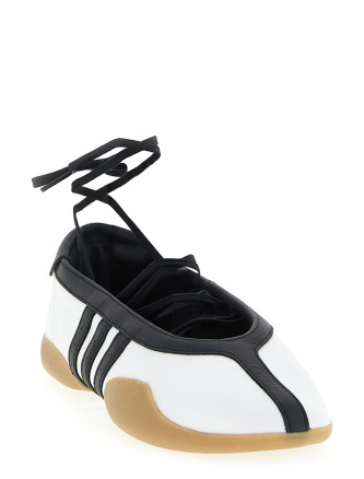 'Taekwondo Mei' ballet flats #