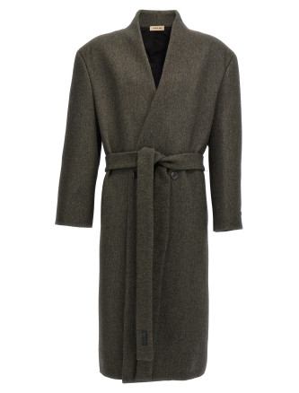 'Lapelless' coat