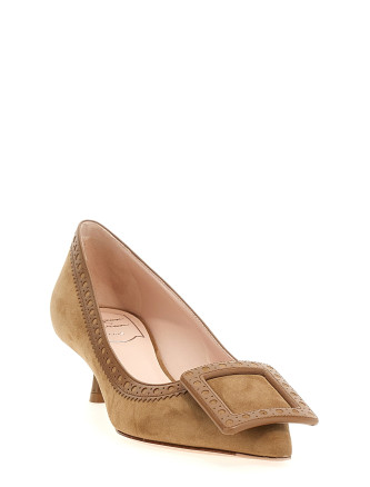 'Viv' pumps in The City' #