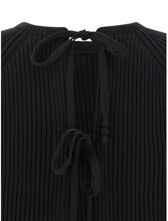 Back closure sweater #