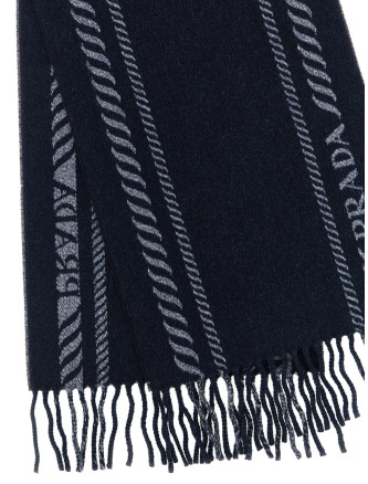 Jacquard scarf #