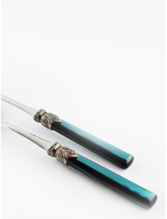 Set to serve 'Tosca' #