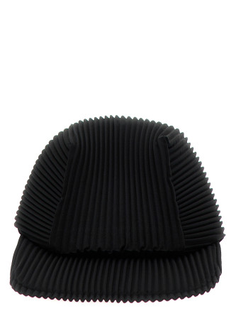 Pleated baseball cap