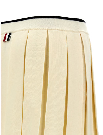 Knitted pleated skirt #
