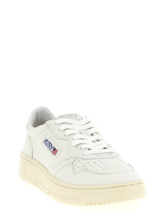 'Medalist Low' sneaker #