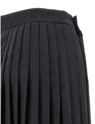 Pleated skirt #