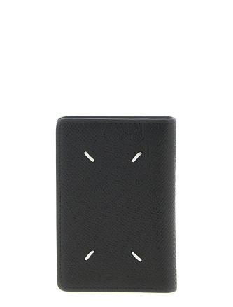 'Stitching' card holder