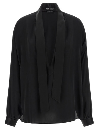 Lavallière neck blouse