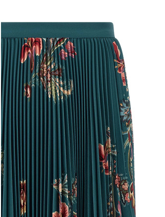 Pleated skirt #
