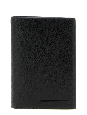 'T Line' passport holder