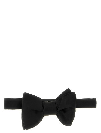 Silk bow tie