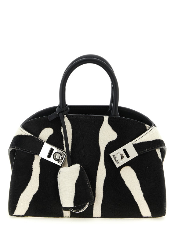 Ручная сумка FERRAGAMO 'Hug (XS)' (789606KASBABIANCONERO) #1