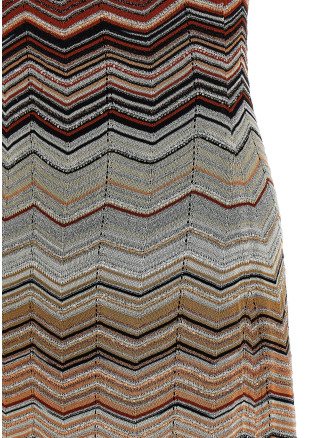 One-shoulder dress #