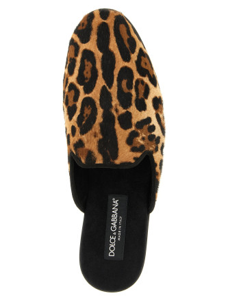 'Young Pope' slipper #