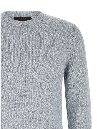 Two-tone yarn sweater #