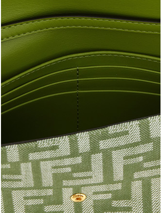 'Baguette' wallet on chain (8M0498AUT4F1VG0) #