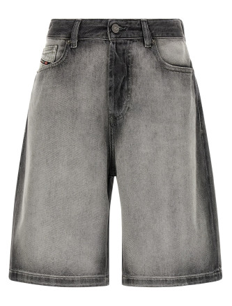 'De-sire' shorts