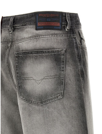 Бермуды, шорты DIESEL 'De-sire' (A2383609P2802) #