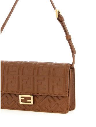 'Baguette' wallet on chain (8M0498AAJDF1UJK) #
