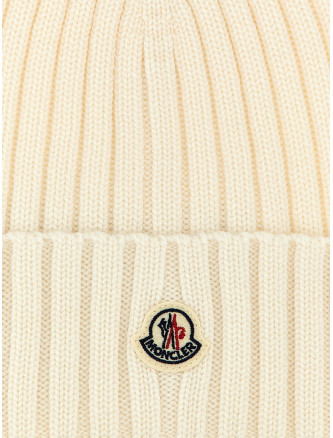 Шляпа MONCLER Logo patch beanie (K10933B00036A9327030) #