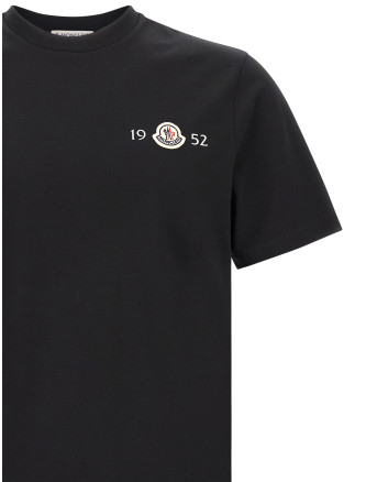 Футболка MONCLER Logo patch t-shirt (L20918C000528790F999) #