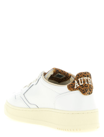Кроссовки AUTRY 'Medalist Low' (AULWHJ02) #