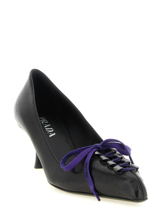 Каблуки средней высоты PRADA Leather pumps with laces (1I612OFA055V69F0002) #