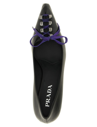 Каблуки средней высоты PRADA Leather pumps with laces (1I612OFA055V69F0002) #