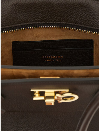 Сумка FERRAGAMO 'NewFerragamo StudioSoft EastWest(M)' (795717TESTADIMORO) #