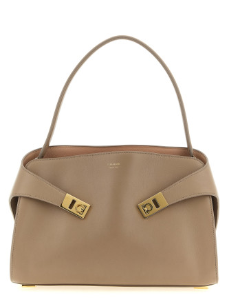 Сумка FERRAGAMO 'Hug Soft (M)'