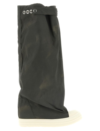 'Elephant' boots