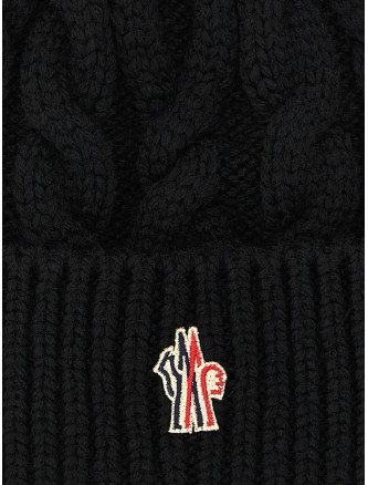 Шапка MONCLER GRENOBLE Logo patch beanie (L20983B00006M4398999) #