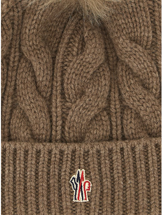 Шапка MONCLER GRENOBLE Wool and cashmere beanie (L20983B00014A0069260) #