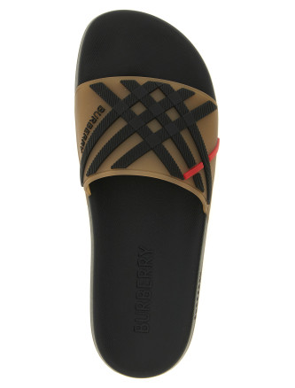 Слайды BURBERRY 'Furley 3D Check' (8136261ARCHIVEBEIGERED) #